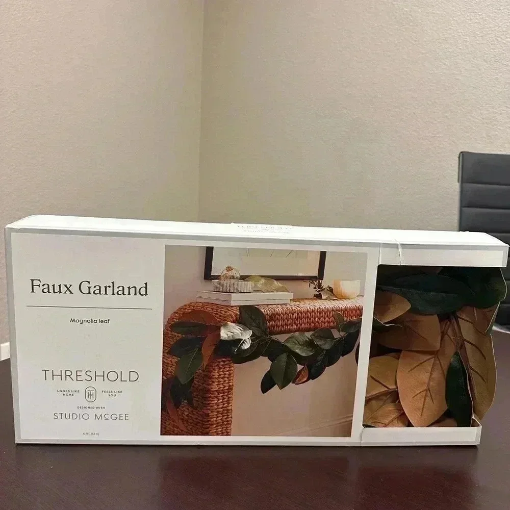 NWT STUDIO MCGEE 6Ft Faux Magnolia Leaf Garland‎